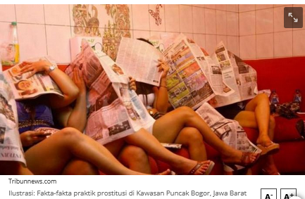 Ada yg beranggapan bahwa menjamurnya praktik prostitusi  yg mengimpor PKS eh PSK asal timur tengah ini bikin mata jelalatan, merusak moral dan tananan sosial..

Yahh walaupun "keduanya" meresahkan, blm seberapa drpd 4 WNA aseli Uzbekistan berikut ini