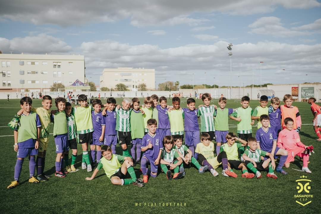 ManuelDomingo08's tweet photo. Disfruta de cada experiencia y aprende de ellas. 
Te quiero mucho ratón, sigue matando goles🧤🥅⚽ https://t.co/bZpKfpWbau