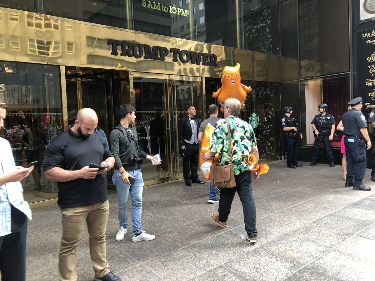 TrueFactsStated's tweet photo. That time we visited Trump Tower with Trump balloons and I accidentally let one go.. https://t.co/OUjYfwNywa