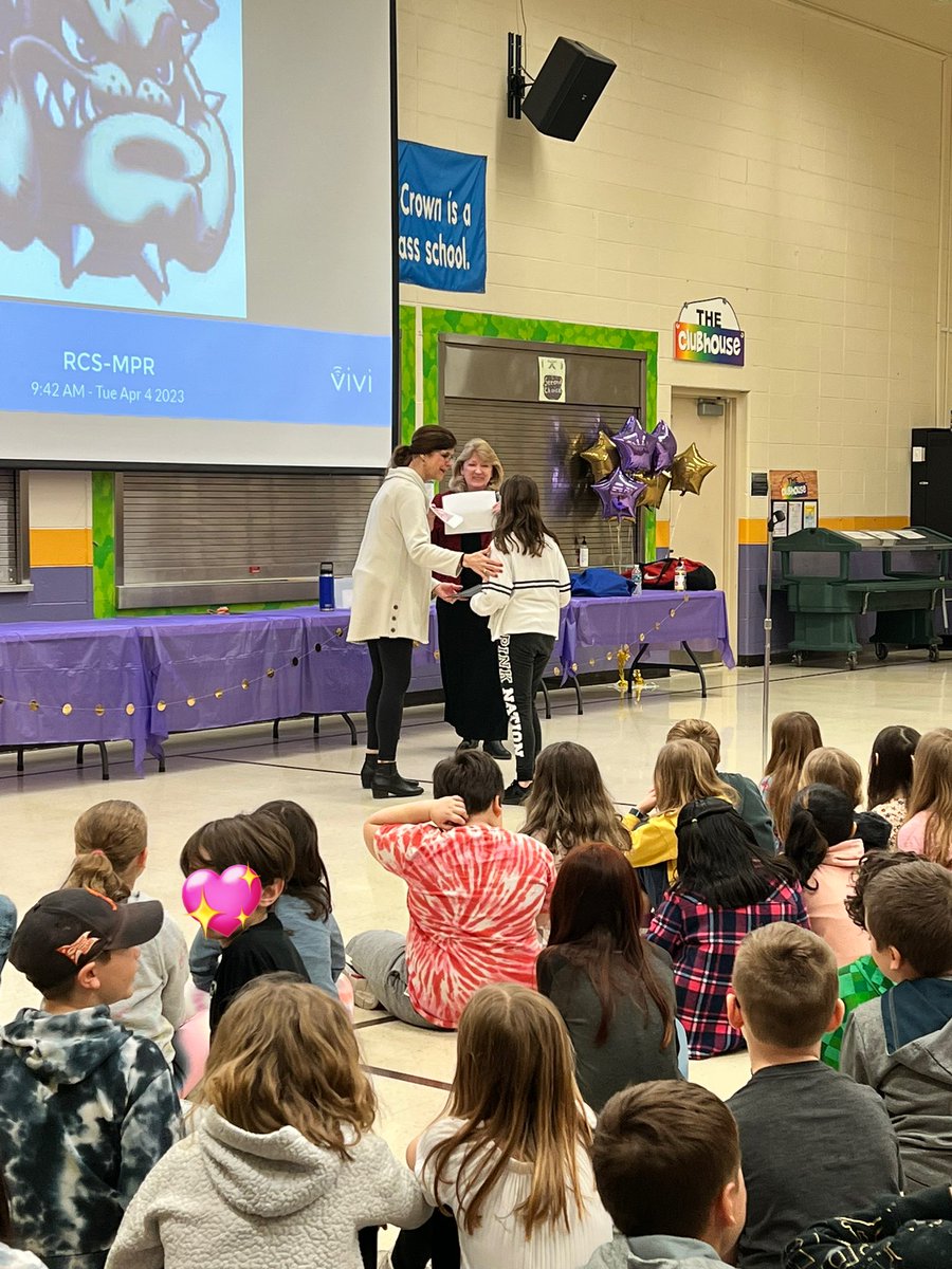 Robert Crown celebrated their Young Authors this morning and had a special guest, Mr. Chris at the assembly! Great job to all our students who participated in our Young Authors Program this year!