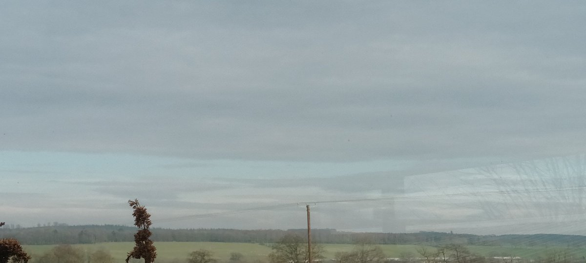AlbaM007's tweet photo. Just normal skies they say #Chemtrails #realities #skybastards #SWScotland #DumfriesandGalloway #Scotland https://t.co/yAPxH3JPS2