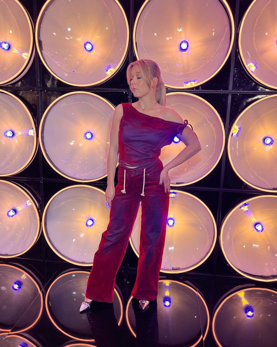 BeckyHill's tweet image. who’s caught episode one &amp;amp; two of #ProjectIcon? i love all the artists on the show but those Remember &amp;amp; CWLCD performances… 😂😂😂 stick to ur own songs guys hahaha