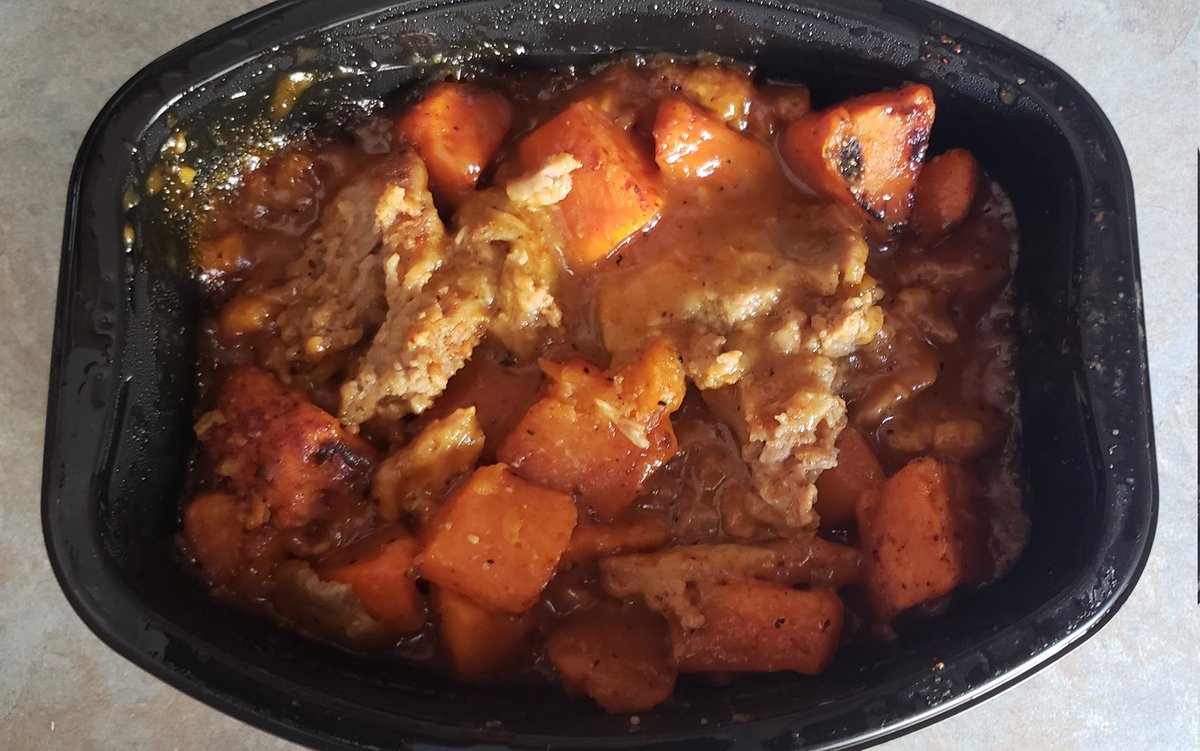 frozenentreeRR's tweet photo. Sweet &amp; Tangy Pork with Spicy Sweet Potatoes by @CraveFoodsCA 
T: 4
A: 2
N: 3
O: 4

Looks fairly gross but honestly it's quite good. The sauce is nice and the pork is good textured despite not being pretty. https://t.co/NO65gyez9I