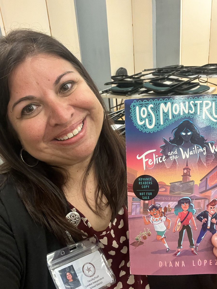 JenniferAmaya01's tweet photo. Spending this National School Librarian Day with the AMAZING @dianalopezbooks Our students loved hearing all about her book Sing With Me: The Story of Selena Quintanilla.  Also got a sneak peek at her new book out 4/18 ❤️📚🎤 #LondonPirates https://t.co/RJXVj1g9AJ