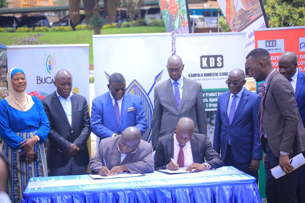 Private Sector Foundation Uganda (@psf_uganda) on Twitter photo PSFU has signed a #MOU between @BugandaOfficial and the Kampala Domestic Stores (KDS) which-a lead firm under <a href="/LFS_PSFU/">Enhancing Lead Firm Structure for Youth Employment</a>. #PSFU is committed to supporting #KDS to create 3500 decent jobs for young people in the coffee Value chain PSFU has signed a #MOU between @BugandaOfficial and the Kampala Domestic Stores (KDS) which-a lead firm under <a href="/LFS_PSFU/">Enhancing Lead Firm Structure for Youth Employment</a>. #PSFU is committed to supporting #KDS to create 3500 decent jobs for young people in the coffee Value chain