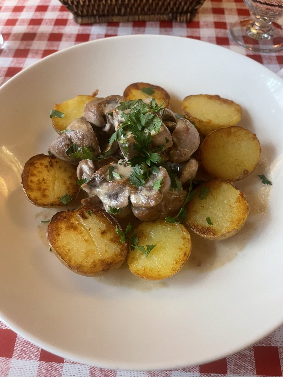 BillWongOT's tweet photo. D is for dinner. Mealtime is an important occupation for everyone, since we got to nourish ourselves. Of courseβ¦ I would like to reminisce my time in Paris last summer. π #abcsofot #otmonth https://t.co/JtJpzISpm0