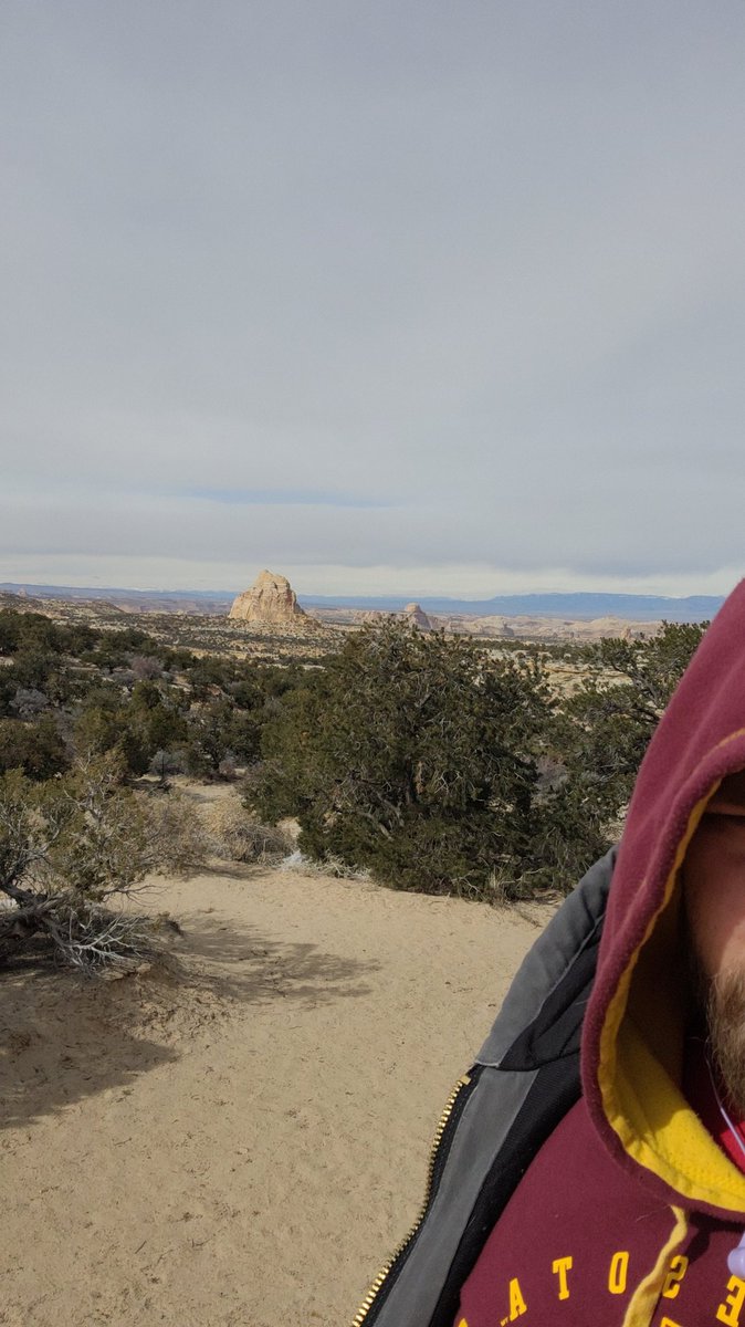 KevynDrago's tweet photo. Currently traveling in Utah. Showing the beautiful landscape. Brought to you by @SheetsGiggles 

Long roadtrip. #Loadtrip https://t.co/GHVLREdTE1