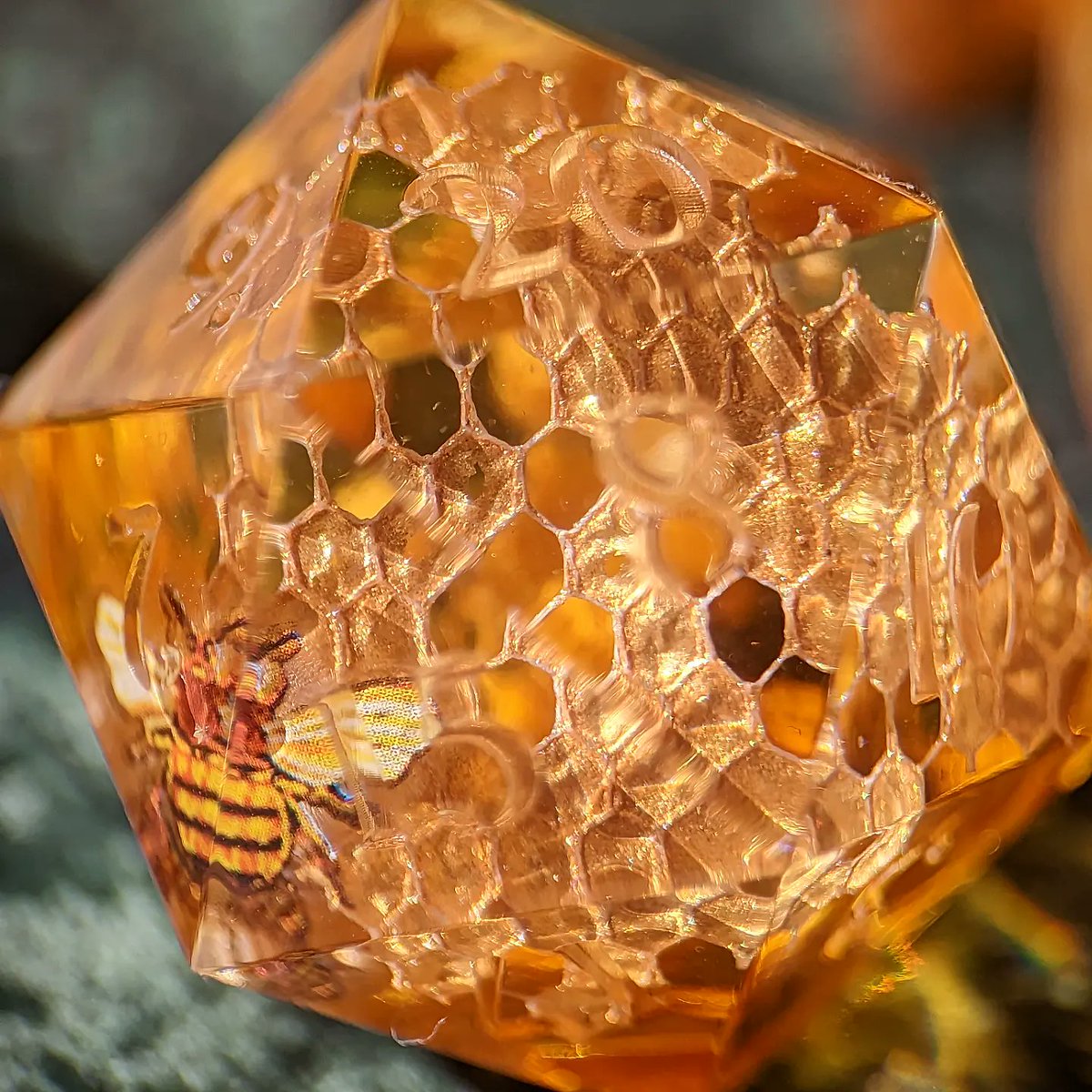 Karo🌸🌾🐀 dice in stock! tweet media