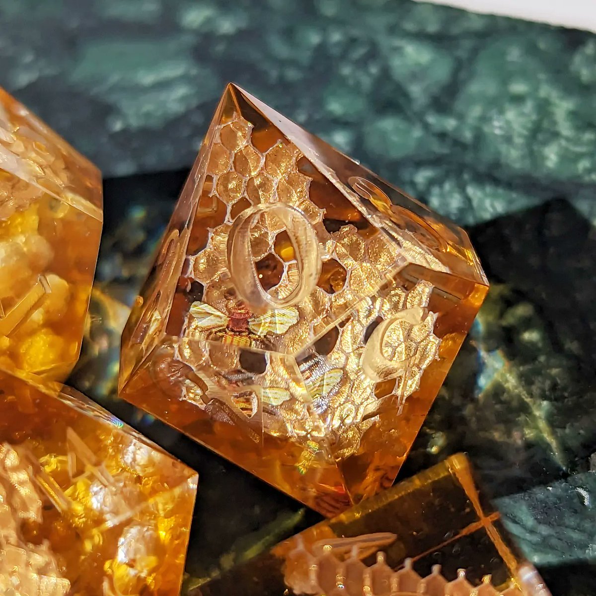 Karo🌸🌾🐀 dice in stock! tweet media