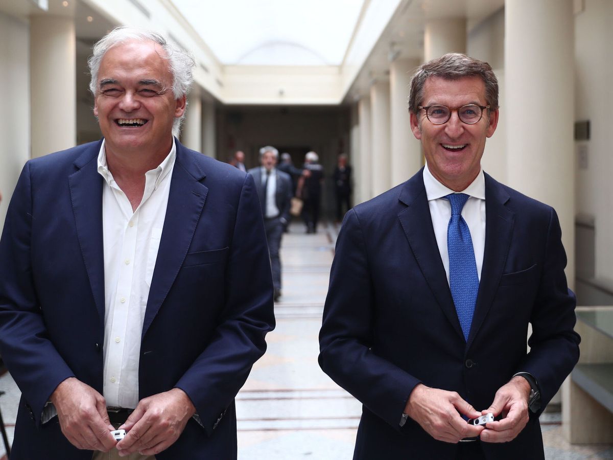 FonsiLoaiza's tweet photo. Hoy, la Policía ha registrado la sede del PP europeo en Bruselas por corrupción. Su vicepresidente es González Pons con un sueldo de 107.000€. Cobró sobresueldos, fue consejero con Camps y firmó un convenio de 6M€ con el Instituto Nóos de Urdangarín y la infanta Cristina. https://t.co/ia6jg6T20Z