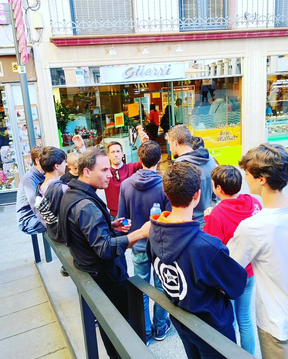 ClubPalomeras's tweet photo. Los mayores del club ya en @torreciudad_org viviendo la Semana Santa: fútbol, oficios, convivencia… #enjoy https://t.co/f58S2Z1l6Y