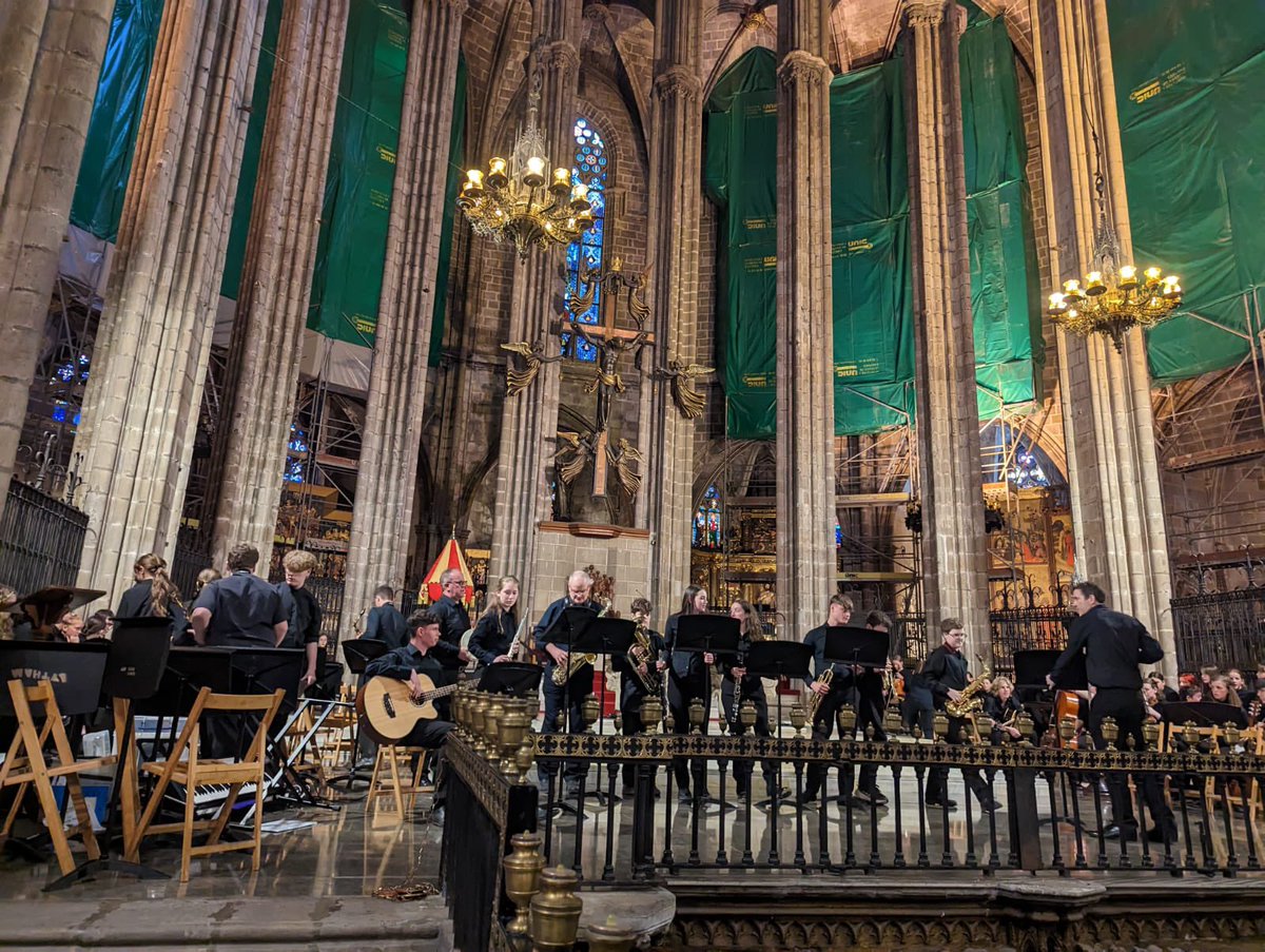 Amazing concert at Barcelona Cathedral. So proud of our students and staff. Choir, Windband and Orchestra sounded so good! Lovely to see families there too! @lythamhigh
