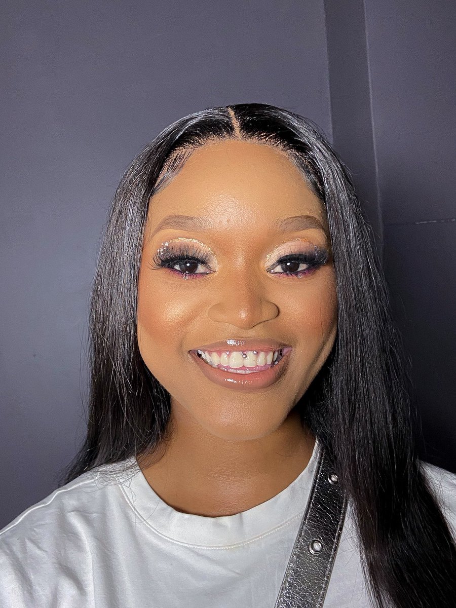 zak_ithii's tweet photo. Durban Based Makeup Artist👩‍🎨 
For bookings please contact: 069 465 0567

#GirlTalkZA #durbanmua #durbanmakeupartist https://t.co/5kaDJfZhLp
