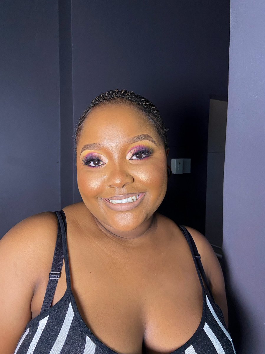 zak_ithii's tweet photo. Durban Based Makeup Artist👩‍🎨 
For bookings please contact: 069 465 0567

#GirlTalkZA #durbanmua #durbanmakeupartist https://t.co/5kaDJfZhLp