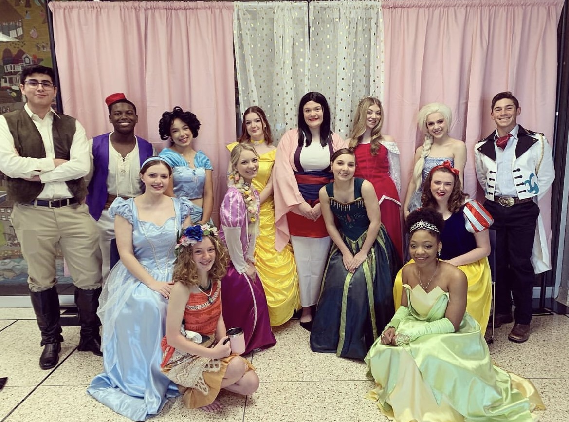 BryanISD's tweet photo. Disney came to Bryan this weekend with @BryanHighChoir's #PrincessTeaParty! The princesses - and a couple princes - visited with each of the guests, signed special autograph books, took pictures, and sang a few songs! We loved seeing so many smiles!
#BryanISDFineArts #BryanISD https://t.co/Wq1ksF32nt