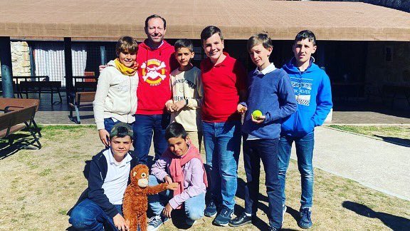 ClubPalomeras's tweet photo. Los #peques del club preparando la Semana Santa en #lascabañas. Planazo junto con @clubsalces y @ClubViana !!! https://t.co/d4W9BawZnH
