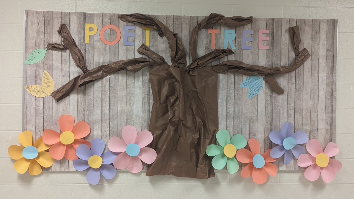 EastgateReads's tweet photo. Come visit us in the library and add a poem to our Poet Tree! Write your favorite poem on a leaf or create your very own poem for all to read! 
📚🦅🌳 #PoetryMonth @Eastgate6NKC https://t.co/e1Hn9tq37w
