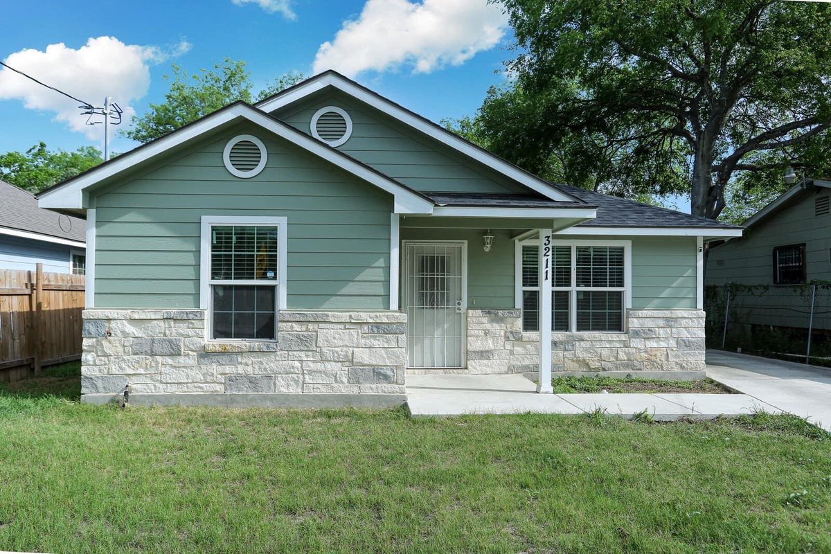 jbaked210's tweet photo. Hitting Market Soon๐ โจ
๐SouthSide San Antonio
3๐๏ธ2๐
Ready To Call This Home?๐ ๐๏ธ
For More Information
๐ฒ2107178111
#RickOrtizRealtyTeam #SanAntonioRealEstate #VA #DownPaymentAssistance #MilitaryCity #Relocating #HotHome #SanAntonioRealtor #RealtorForYou #GenerationalWealth https://t.co/x10nV6VOdF