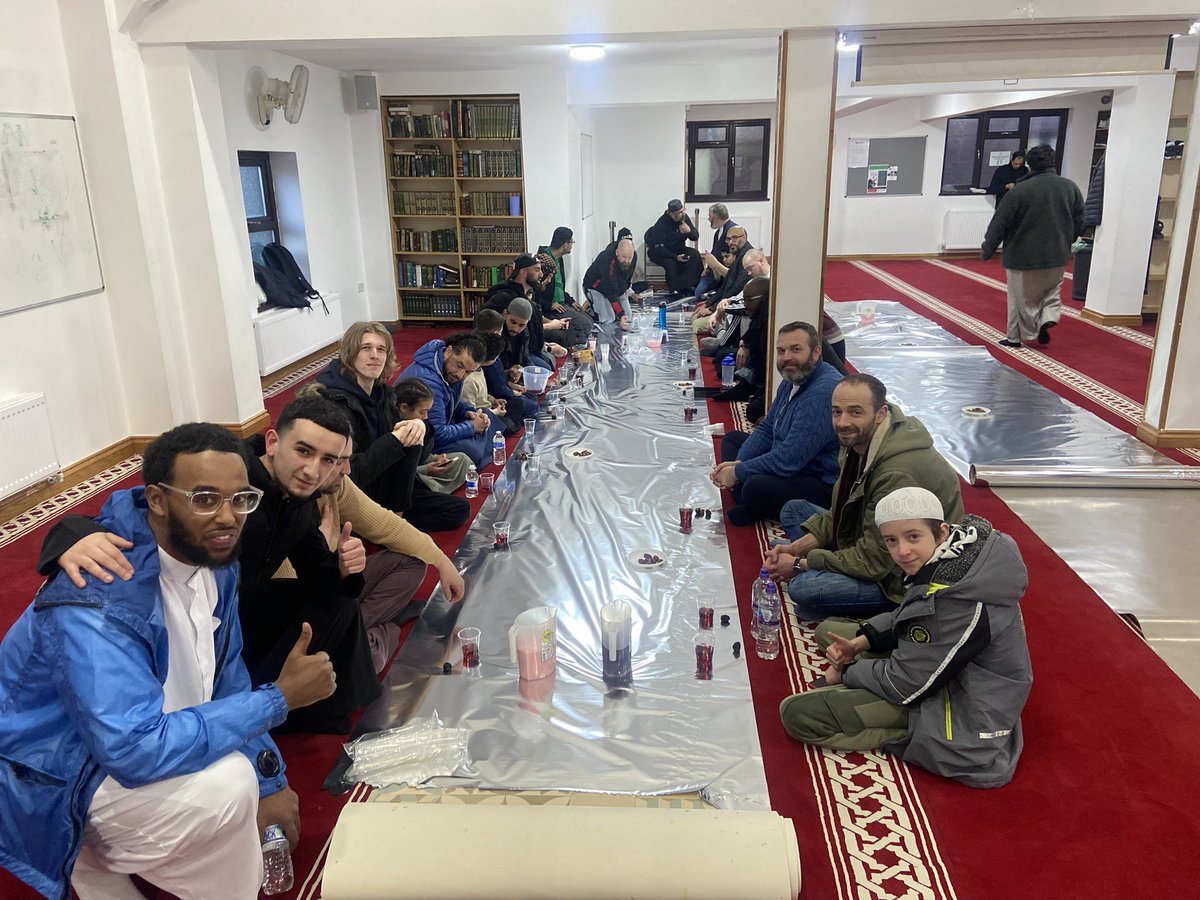 CardiffNmc's tweet photo. Sunday’s New Muslim Club Iftar at Dar Ul Isra centre was a great success! 

Thank you to all who turned out to share reminders,food and friendship, and to the fantastic NMC volunteers who made sure everyone was fed and happy!

In shaa allah see you next week! https://t.co/nL4VTjbaPD