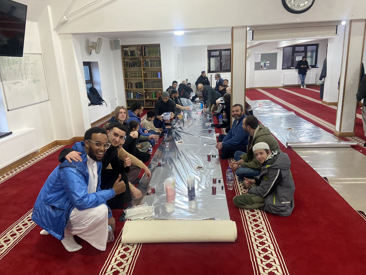 CardiffNmc's tweet photo. Sunday’s New Muslim Club Iftar at Dar Ul Isra centre was a great success! 

Thank you to all who turned out to share reminders,food and friendship, and to the fantastic NMC volunteers who made sure everyone was fed and happy!

In shaa allah see you next week! https://t.co/nL4VTjbaPD