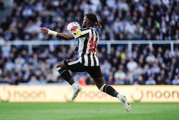 Allan Saint-Maximin tweet media