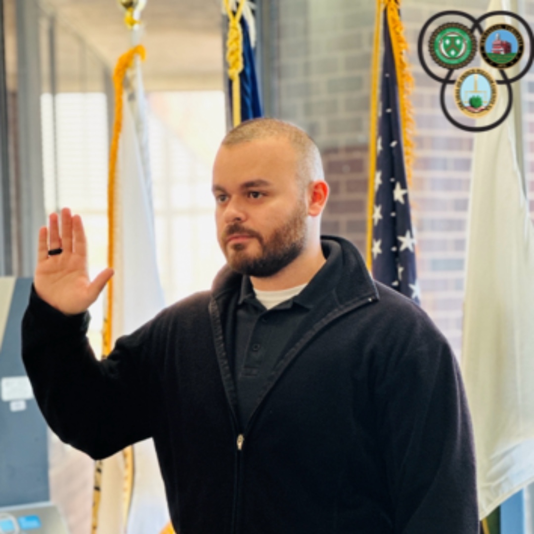 PWCCircuitCourt's tweet photo. Congratulations Abdula Basel Al-Baiati! He recently received his #OathofOffice as a Police Officer for the @thegmupd in #PrinceWilliamCounty. 

Best wishes on your career, and Thank you for your service to our #community! https://t.co/um7Tc1eAfh