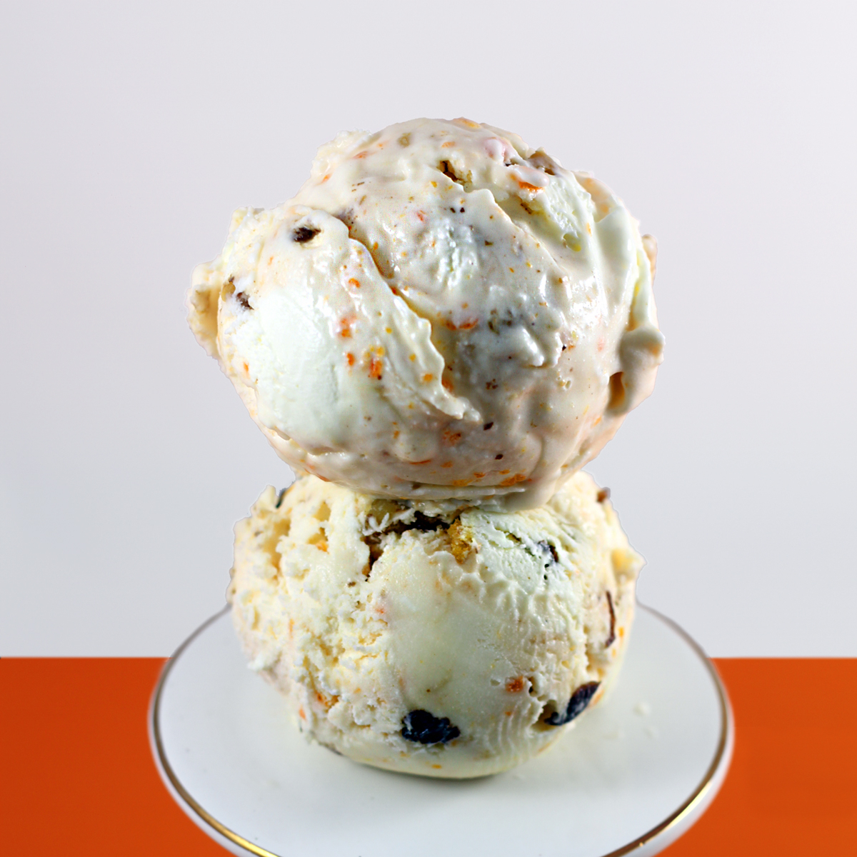 🥕🍰 CARROT CAKE ICE CREAM IS BACK!! 🥕🍰 
✅Sweet Cream Ice Cream ✅ Candied Carrots✅ Spiced Walnuts✅ Bourbon-soaked Currants✅ Cream Cheese Frosting  Stop in for scoops or order at goicecreamgo.com