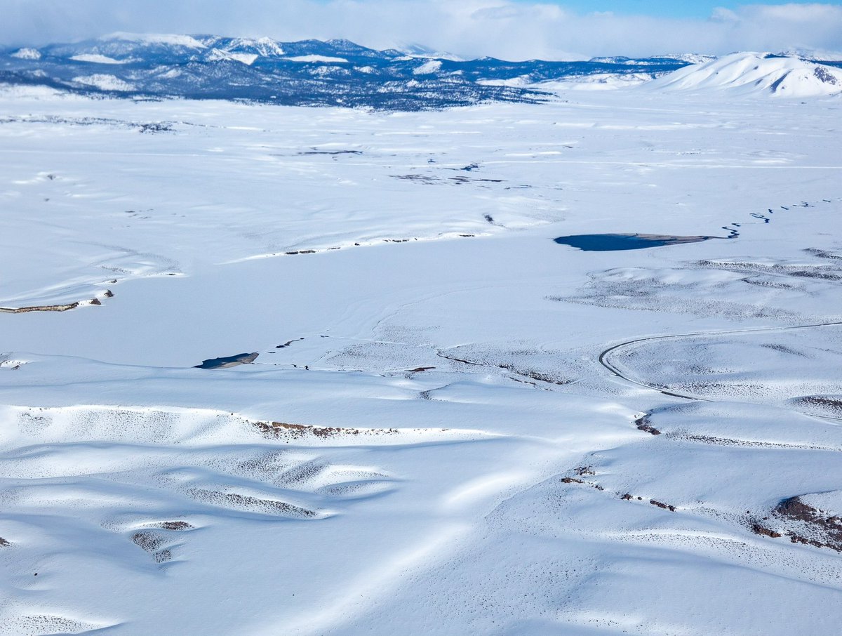 We’re finally seeing some signs of spring here in the Eastern Sierra as small parts of Lake Crowley are starting to thaw! ☀️

To keep up-to-date on on this year's fishing season and when things will start to melt out, please subscribe to our Fishing News Letter! Link in our bio!