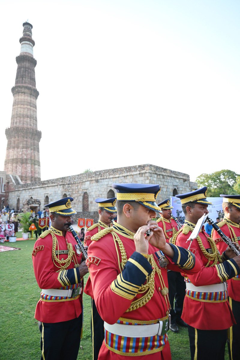 igpnscrpf's tweet image. Valour Day celebrations reaches the historic Qutub Minar where the patriotic tunes of the @crpfindia Brass and Pipe Bands was hugely applauded @deepakips