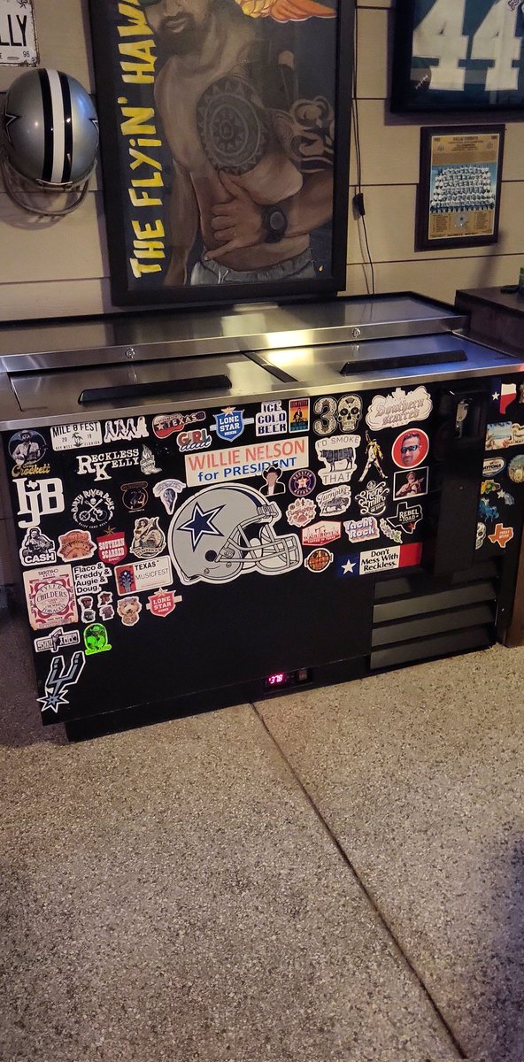 omarfire44's tweet photo. @RichOToole Would look great on my patio cooler.. https://t.co/rpNyixRemi