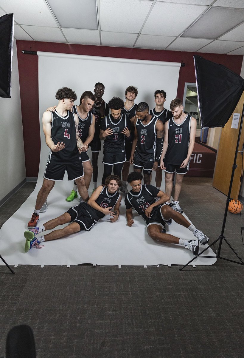 ‼️Tomorrow‼️ please consider supporting our wonderful student-athletes here at Seattle Pacific University! 🙌🏽

Donate here ⬇️⬇️⬇️
givingday.spu.edu/pages/athletic…