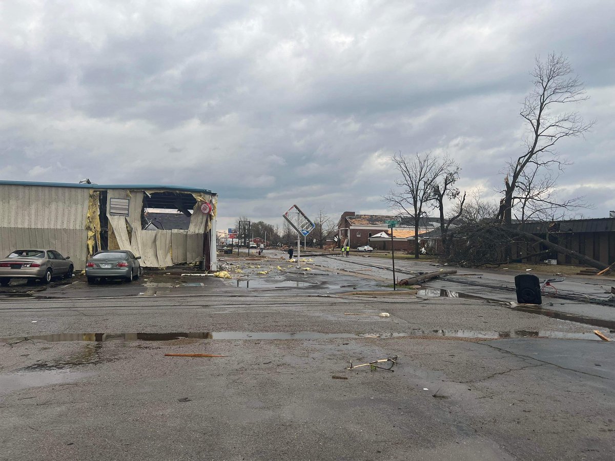 teams_low's tweet image. Over the weekend Low Teams Motorsports was affected by the tornadoes that swept thru the midwest. We are doing our best to rebuild &amp;amp; get fully back online. We are asking everyone to please bare with us. Thanks #LTMS #tornadoes @TAEVisionCEO @LoneStarSUVLimo @KyleWeatherman