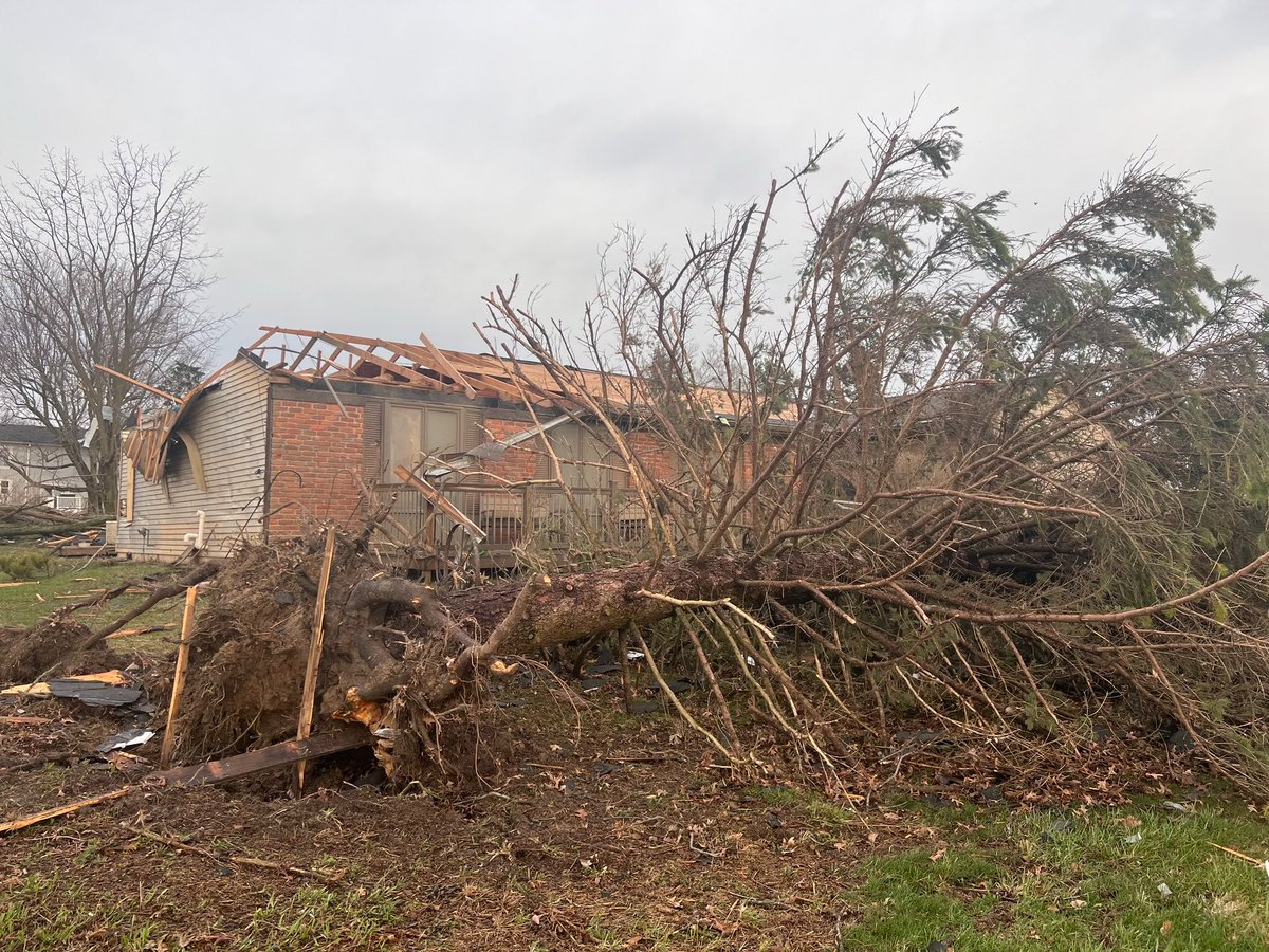 teams_low's tweet image. Over the weekend Low Teams Motorsports was affected by the tornadoes that swept thru the midwest. We are doing our best to rebuild &amp;amp; get fully back online. We are asking everyone to please bare with us. Thanks #LTMS #tornadoes @TAEVisionCEO @LoneStarSUVLimo @KyleWeatherman