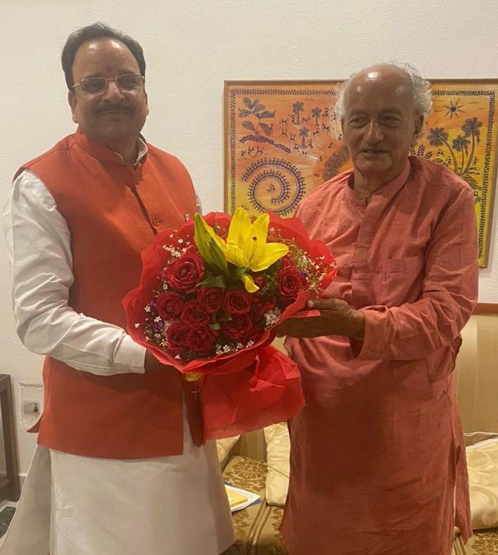 Ajay Bhatt (@ajaybhattbjp4uk) on Twitter photo महाराष्ट्र के पूर्व गवर्नर व वरिष्ठ भाजपा नेता श्री <a href="/BSKoshyari/">Bhagat Singh Koshyari</a> जी शिष्टाचार भेंट हुई।
माननीय प्रधानमंत्री श्री <a href="/narendramodi/">Narendra Modi</a> जी के नेतृत्व में चल रही जनकल्याणकारी योजनाओं का किस प्रकार सभी को लाभ मिले इस विषय पर वार्ता भी हुई। महाराष्ट्र के पूर्व गवर्नर व वरिष्ठ भाजपा नेता श्री <a href="/BSKoshyari/">Bhagat Singh Koshyari</a> जी शिष्टाचार भेंट हुई।
माननीय प्रधानमंत्री श्री <a href="/narendramodi/">Narendra Modi</a> जी के नेतृत्व में चल रही जनकल्याणकारी योजनाओं का किस प्रकार सभी को लाभ मिले इस विषय पर वार्ता भी हुई।