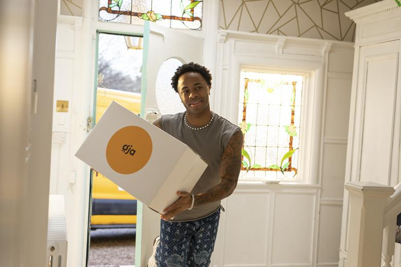 An Average Commoner tweet media