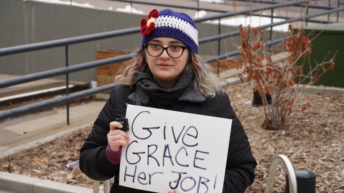 SEIUHCMNIA's tweet photo. NOW: Fired Union Leader Grace Larson and Supporters are speaking out and fliering outside the @PPFA Conference in Minneapolis. #GiveGraceHerJobBack! https://t.co/9vaEuzyGas