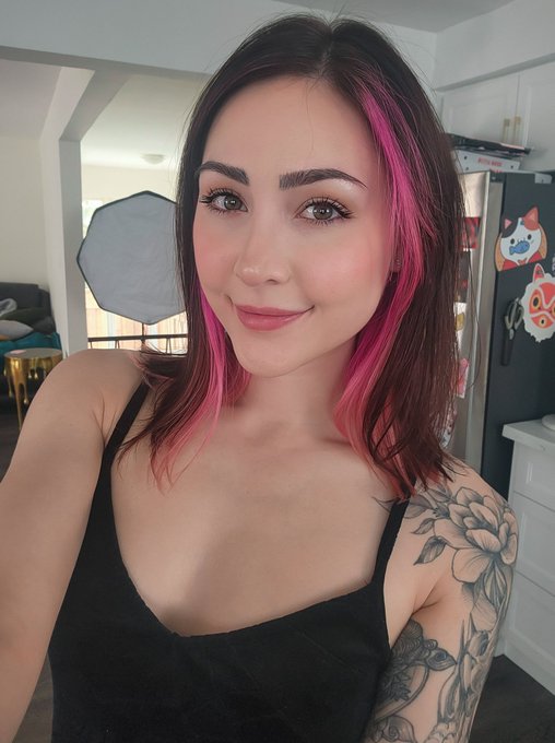 Hi from my kitchen :) https://t.co/rkVmmehdEX