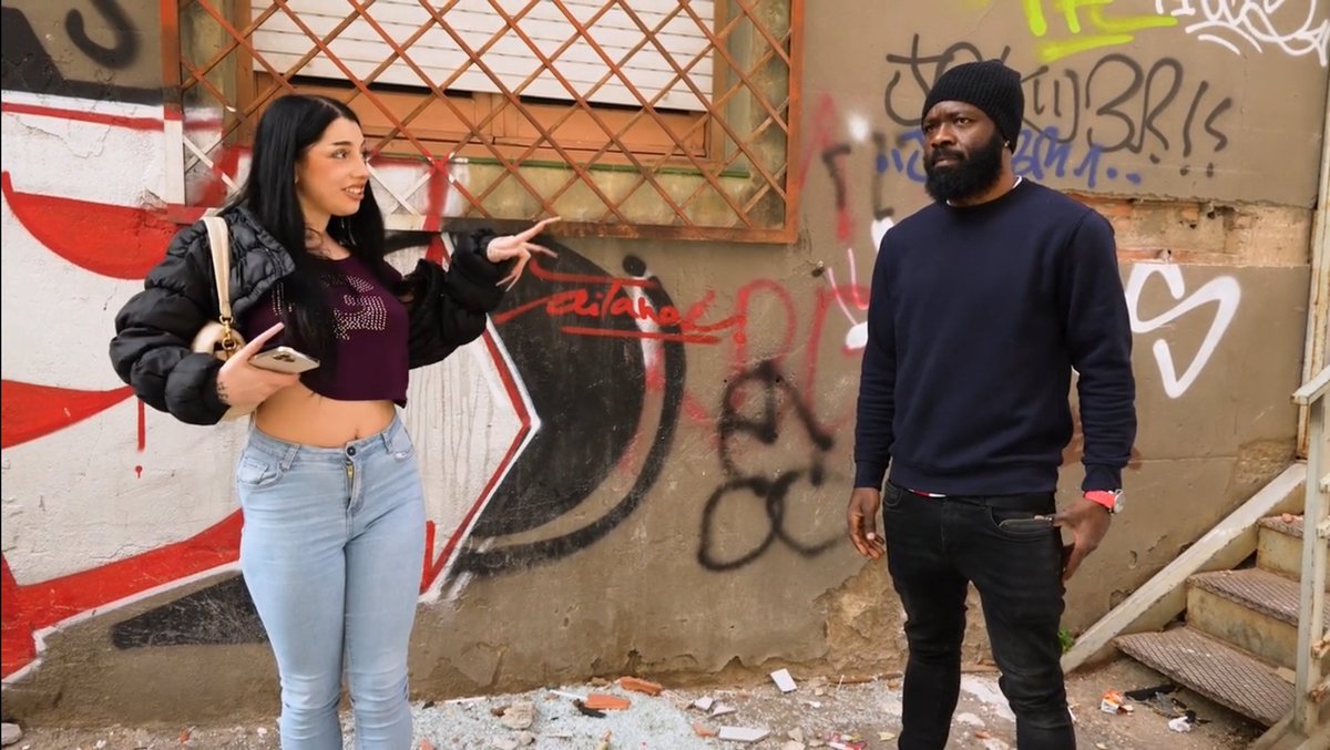 PabloDo56224765's tweet photo. ¿Que le estará diciendo @romaamorxxx a ese hombre?
Veamoslo en la nueva escena de #nigged #chilena #chile #latina #negro #interracial #mamada #en4 #vaquera #vaquerareversa #gemidos #corridaenlaboca #corridaencima #timida #sensual #hermosa #preciosa #viral #tendencia #popular https://t.co/3cKndqEs75