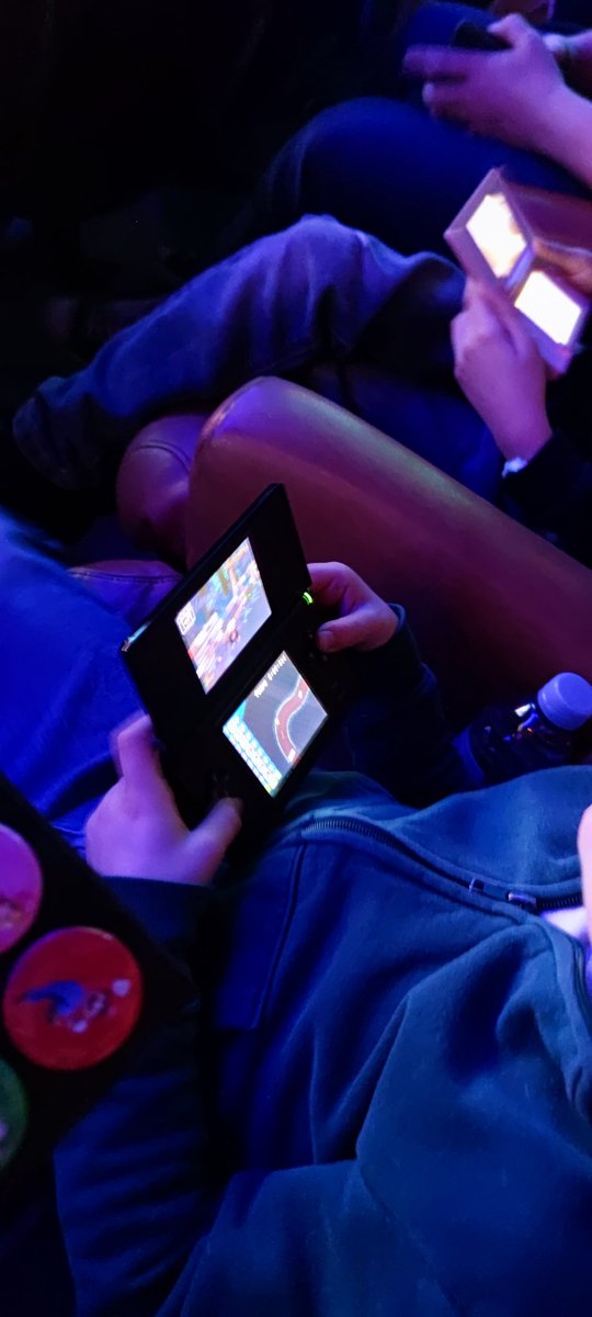 Anhama's tweet photo. Mon neveu à donf qui joue à Mario Kart en attendant #SuperMarioLeFilm et on est #teammario évidemment! https://t.co/k7VVxF2FUx
