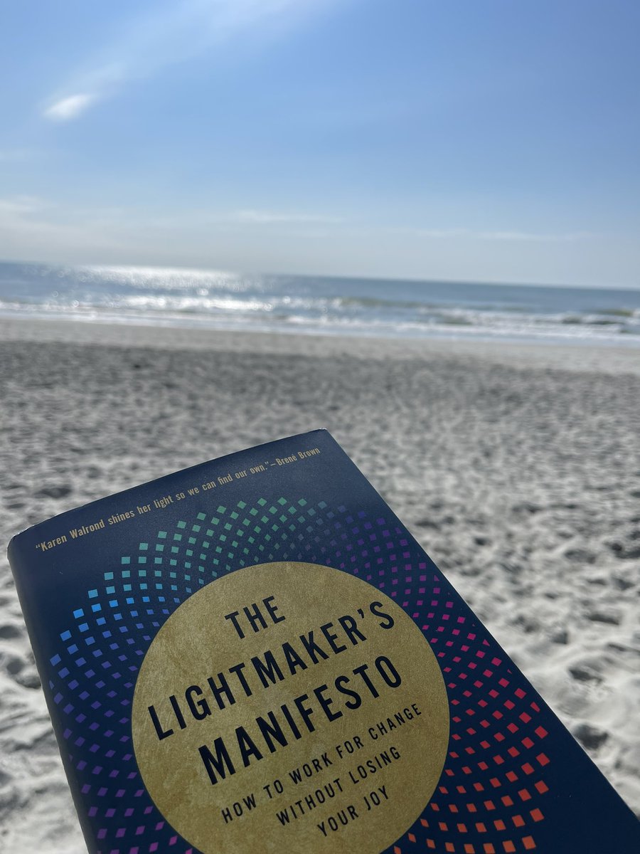 When you need to recharge and also reconnect to what drives you on your mission to change the world. ☀️🧘‍♀️🌊

#LightmakersManifesto #beachtime #changemaker