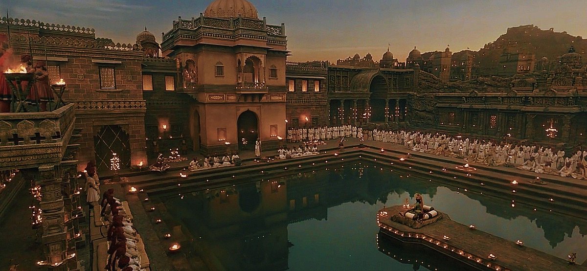 SheethalS5's tweet photo. Period drama sets in bollywood which looks like a legit painting in an art gallery. https://t.co/axQu0P6mZb