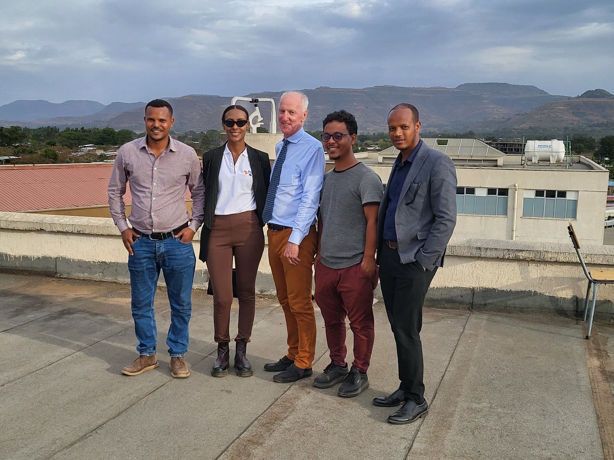 YeshigetaG's tweet photo. It was an honor hosting Dr Graham Forward, Founding Director and CEO of Australian Doctors for Africa, one of the best partners of @medicine_bdu in the field of orthopedic surgery
#Operation_theatre_reinnovation & high level #HR_development were the focus of discussion https://t.co/gHFNmomIqT
