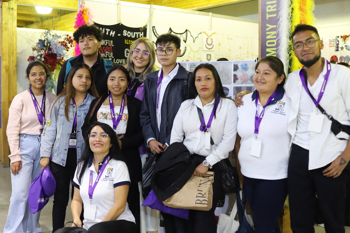 Te dejamos algunas imágenes de lo que fue la participación de los estudiantes de la Tecnología Superior en Confección Textil y Tecnología Superior en Diseño de Modas durante el Reto Croma Ecuatextil 2023.

Disfrútalo tanto como nosotros 📷