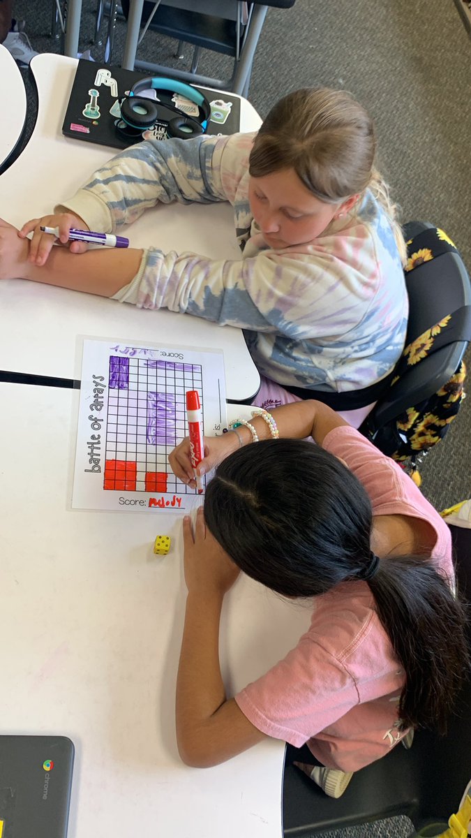 Mrs_E_Alejos's tweet image. Review time! Battle of Arrays. Students have to creat an array, label the array and explain a real world scenario we would have to use rows and columns. @HumbleElemMath @HumbleISD_LSE  #leopardspotting #kindnessmattersatlse  #MarchMathMadness