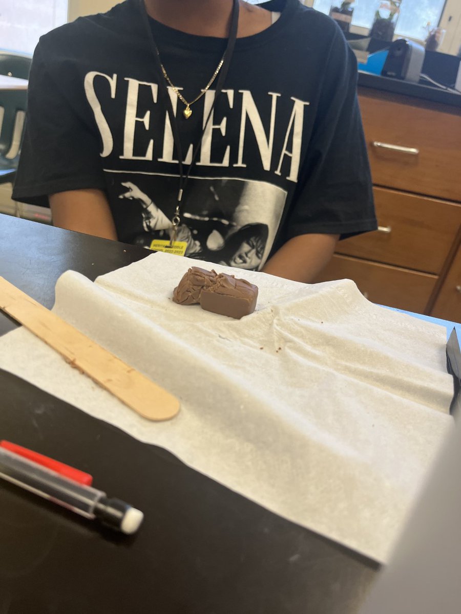 MrsPaulSCIENCE's tweet image. Playing with candy while reviewing for the FSSA! Plate Tectonics Milky Way lab resulted in some mountain ranges, subduction zones, &amp;amp; earthquakes! #VCSscience