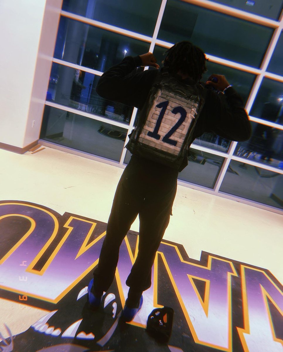 ArrionKnight's tweet image. 12 IS FREE