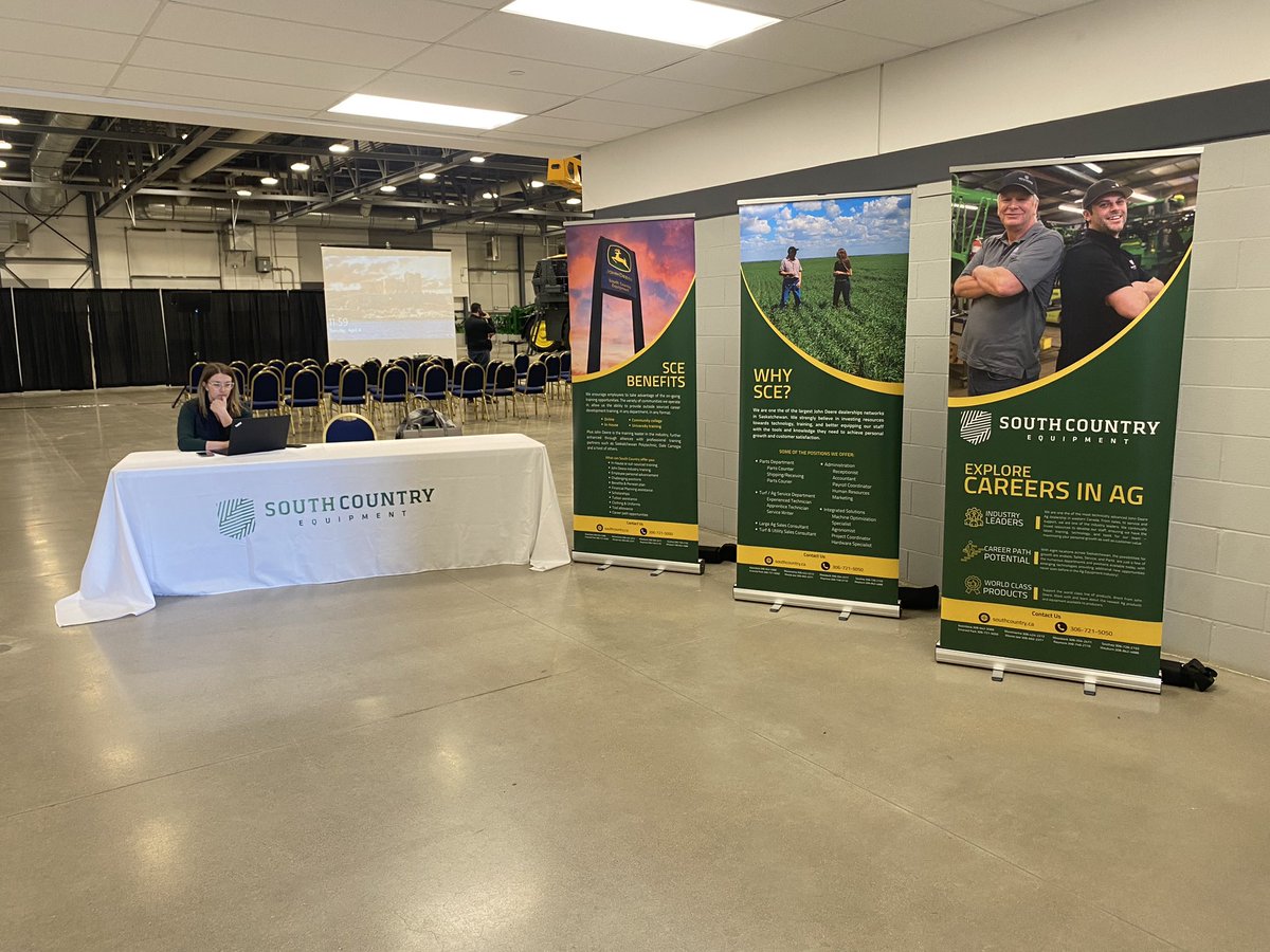 rhutchsce's tweet photo. Pretty proud of our @SouthCountryEq team today as we prepare for our @JohnDeere internal sprayer training today and customer event tomorrow @REALDistrictyqr https://t.co/pXhwp7qsen