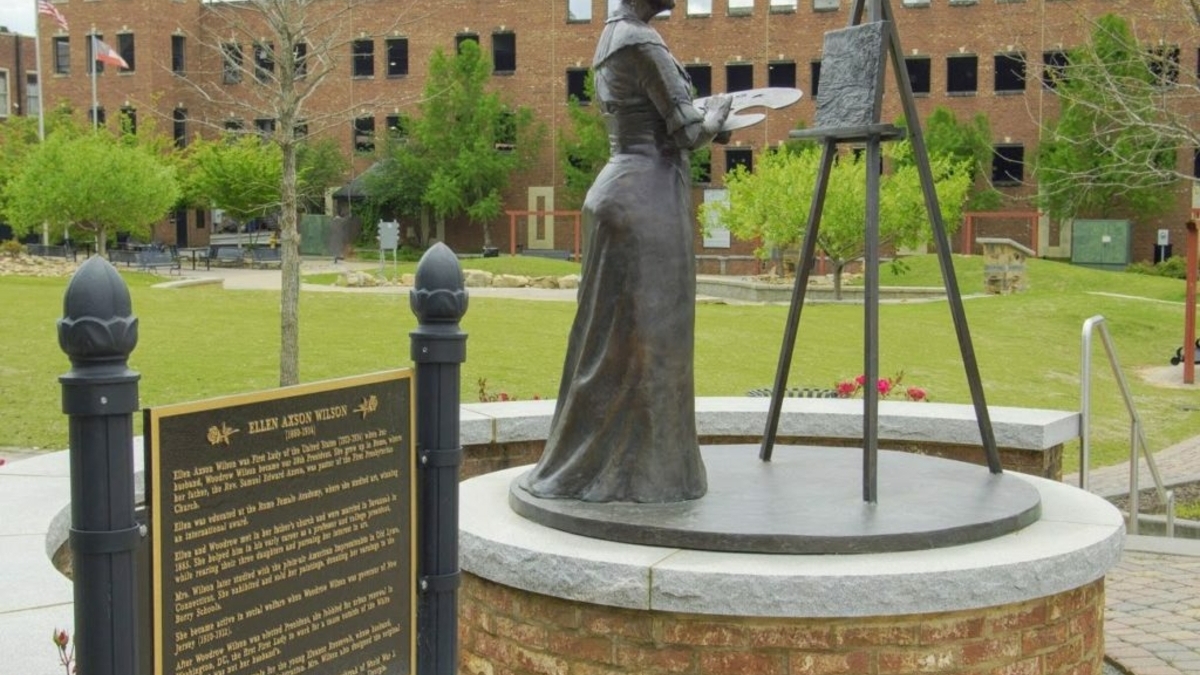 Ellen Axson Wilson was the wife of President Woodrow Wilson and died while he was in office. She is buried at Myrtle Hill Cemetery.  Ellen  a mentor of Eleanor Roosevelt. She was passionate about the arts and was a notable artist. #womenshistory #romehistory