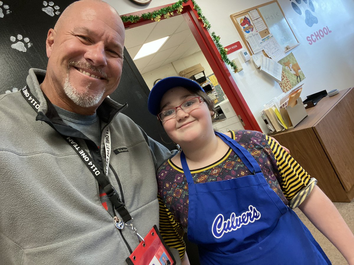 D114Stanton's tweet photo. Soooo happy to announce that our @culvers cart is back and better then ever🦊💪!!  Interacting with our kids is the best part of my week!! #coffee #custard #students #District114Proud https://t.co/V9n9yCvZHO
