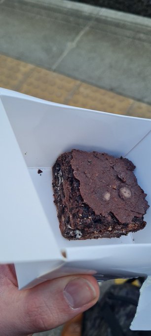 Well earned brownie before I'm homebound after a great shoot with the lovely @julianorthmodel and @LeighWTS<a href="/tag/mvsales"class="tags"><span>#mvsales</span></a><a href="/tag/mvboys"class="tags"><span>#mvboys</span></a>